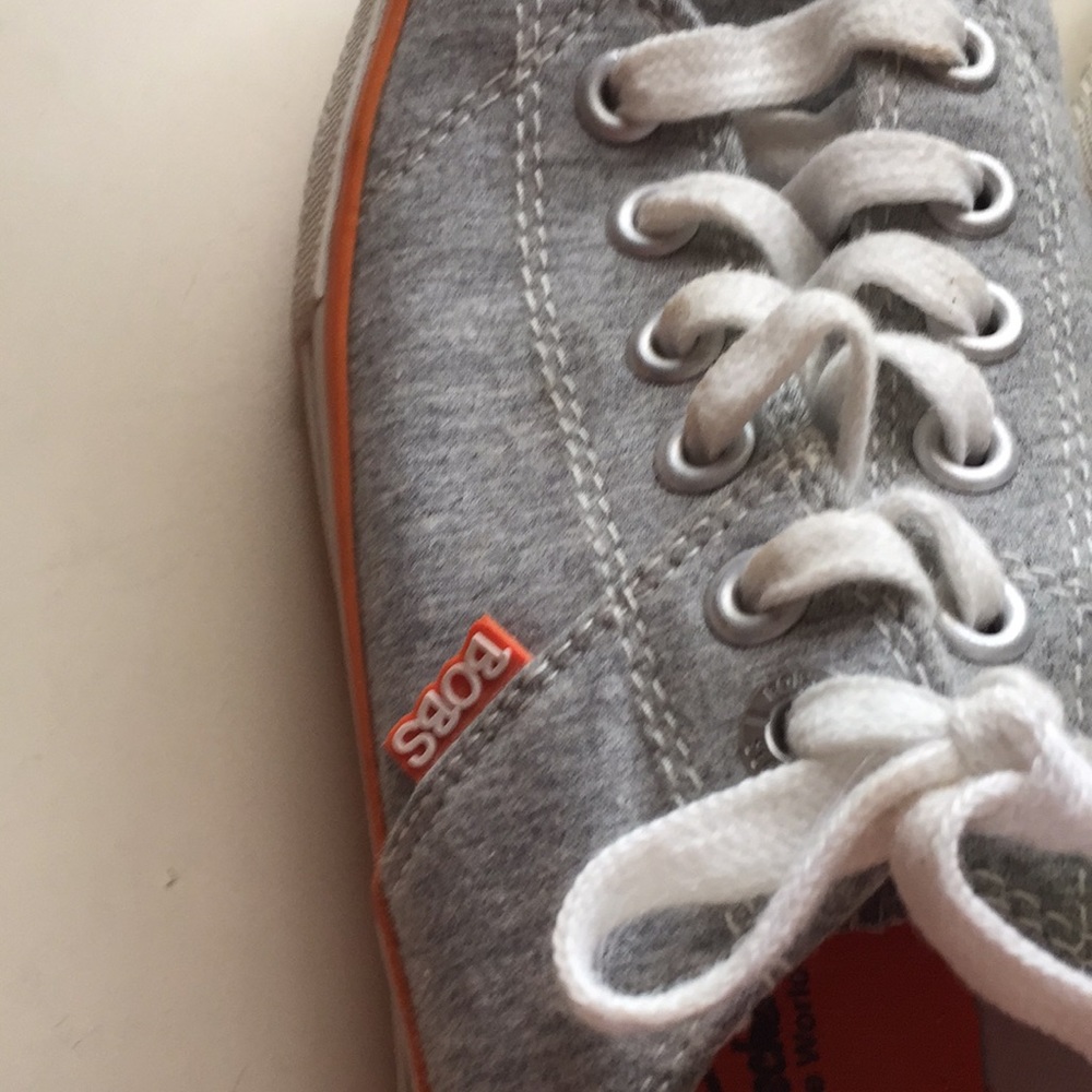 Bobs - Picture 3 of 6